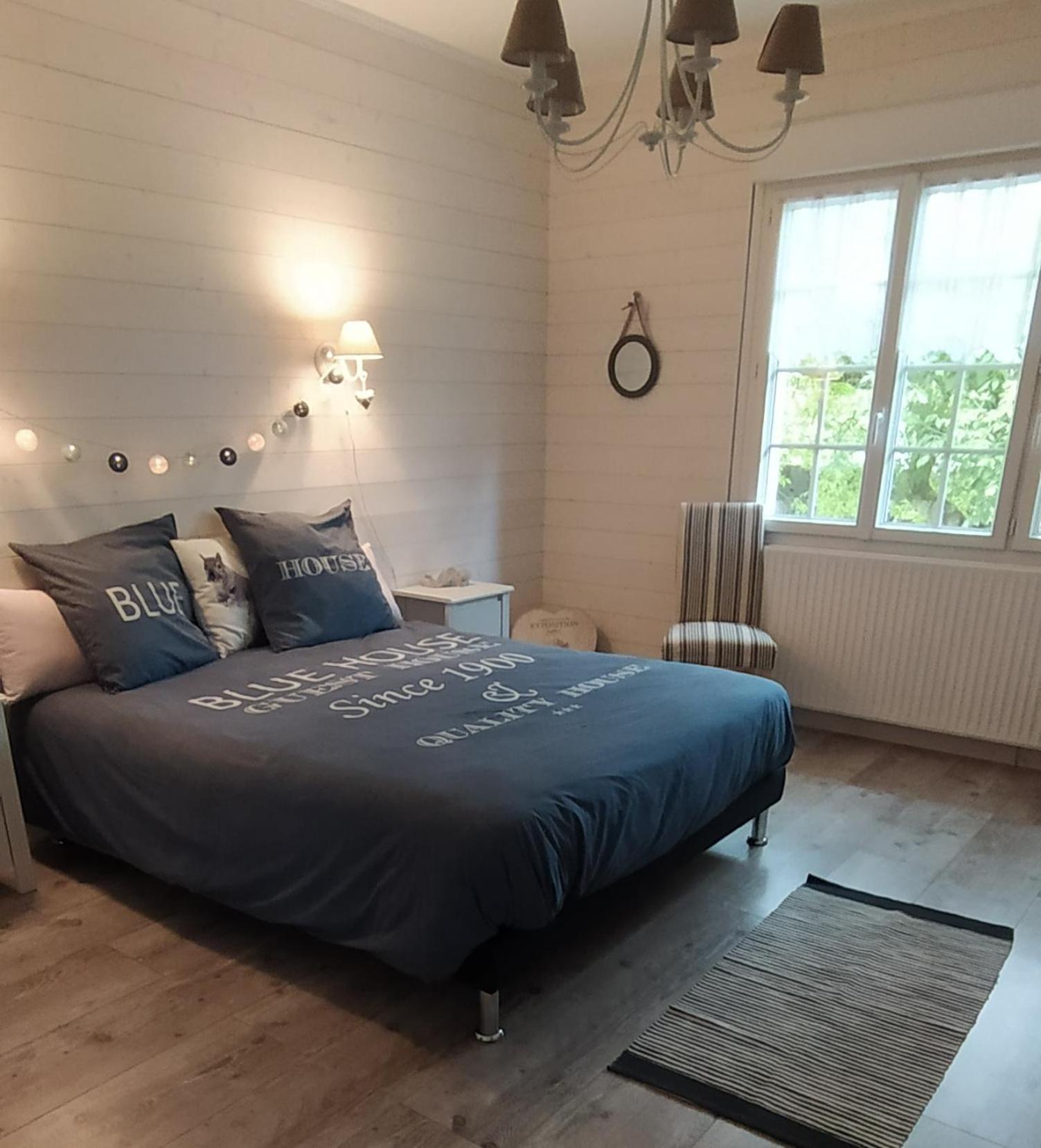 L'Ecureuil Gourmand, Chambre D'Hotes En Anjou Bleu Saint-Martin-du-Bois  エクステリア 写真